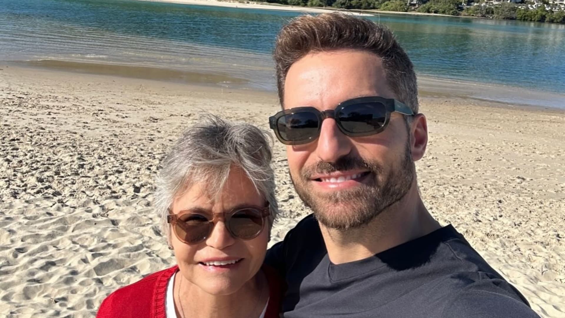 Thales Bretas presta homenagem especial para sua m&#227;e: 'Voc&#234; &#233; meu sol'