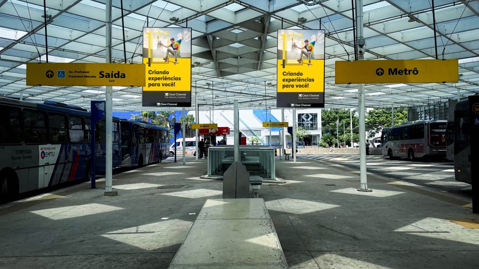 Clear Channel, de mídia OOH, chega à São Paulo com 44 painéis em terminais de ônibus