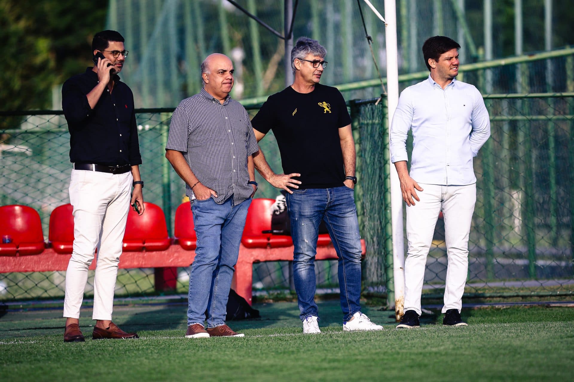 Volante do Sport deixa o clube e busca mais espaço no futebol gaúcho