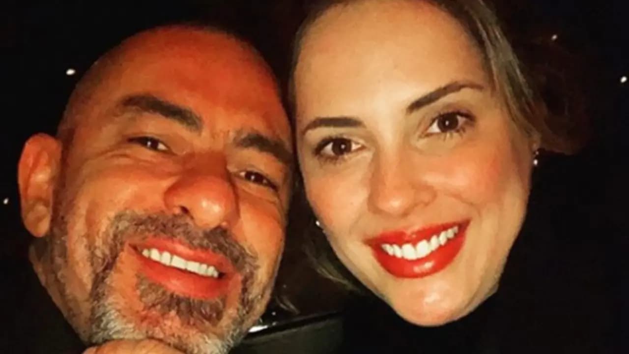 Carine Ludvic celebra 10 anos de união com Henrique Fogaça
