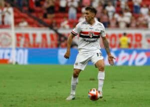 São Paulo enfrenta o Talleres com Enzo e Wendell titulares; confira a escalação